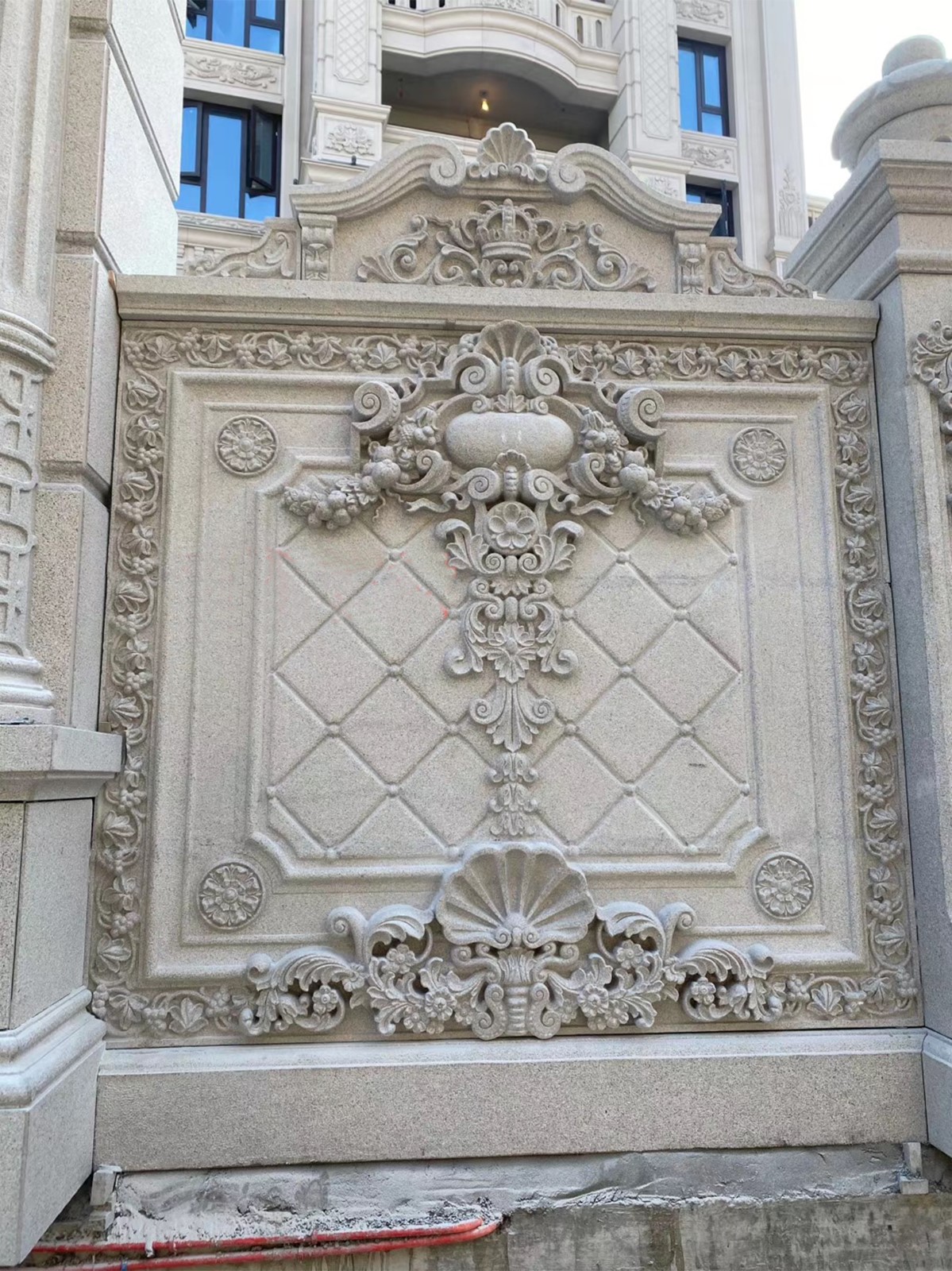 Hui’an Stone Carving: Fujian Craftsmanship in Natural Stone — booth and natural stone display, photo 9